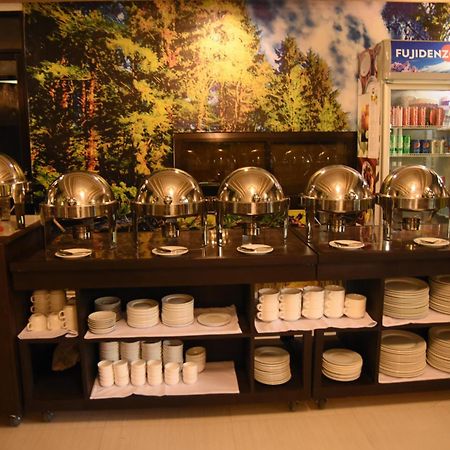 Palayan City Villa Esmeralda Bryan'S Resort Hotel And Restaurant מראה חיצוני תמונה