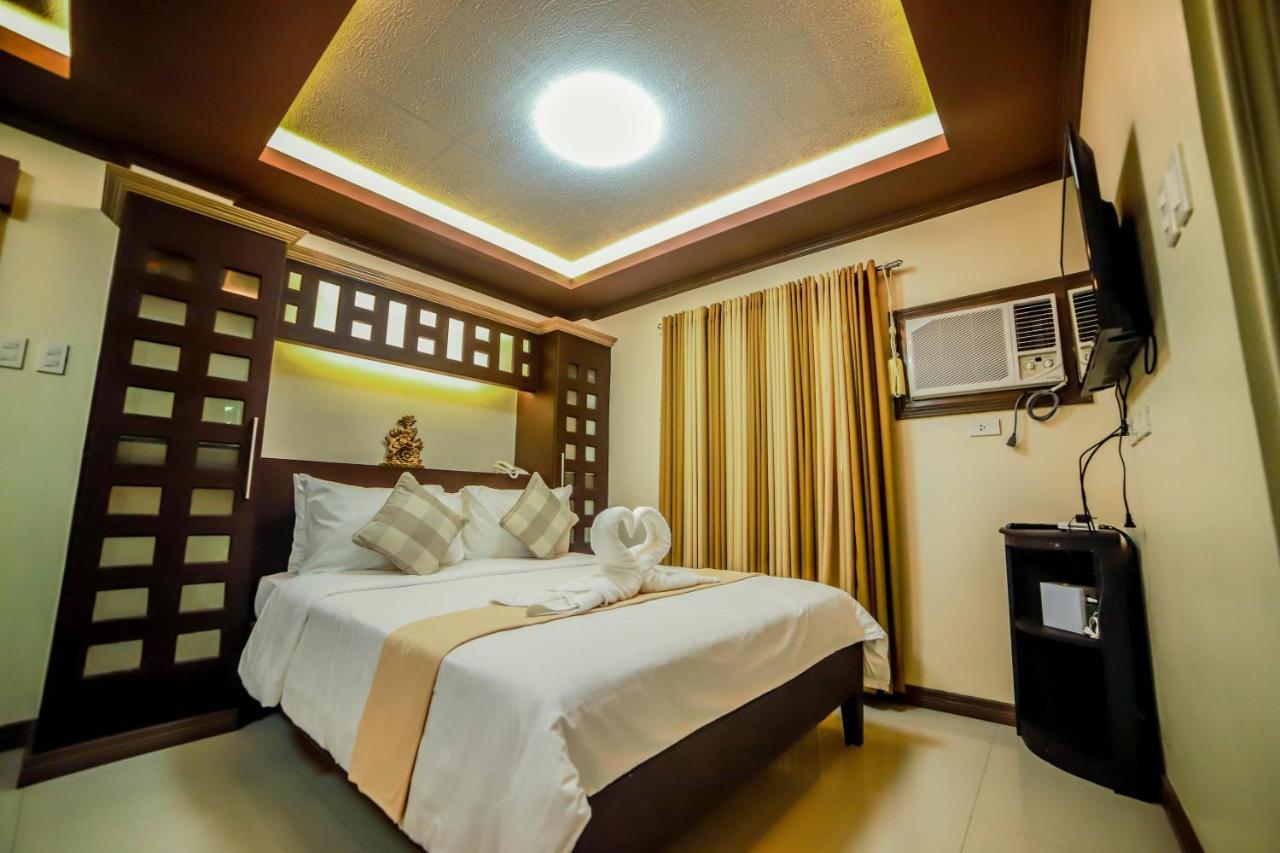 Palayan City Villa Esmeralda Bryan'S Resort Hotel And Restaurant מראה חיצוני תמונה