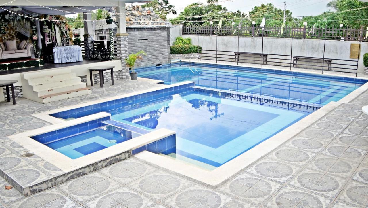 Palayan City Villa Esmeralda Bryan'S Resort Hotel And Restaurant מראה חיצוני תמונה
