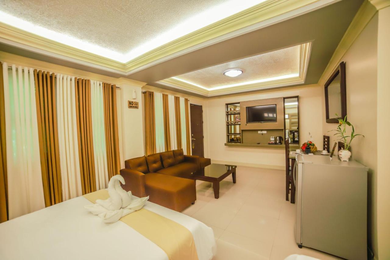 Palayan City Villa Esmeralda Bryan'S Resort Hotel And Restaurant מראה חיצוני תמונה