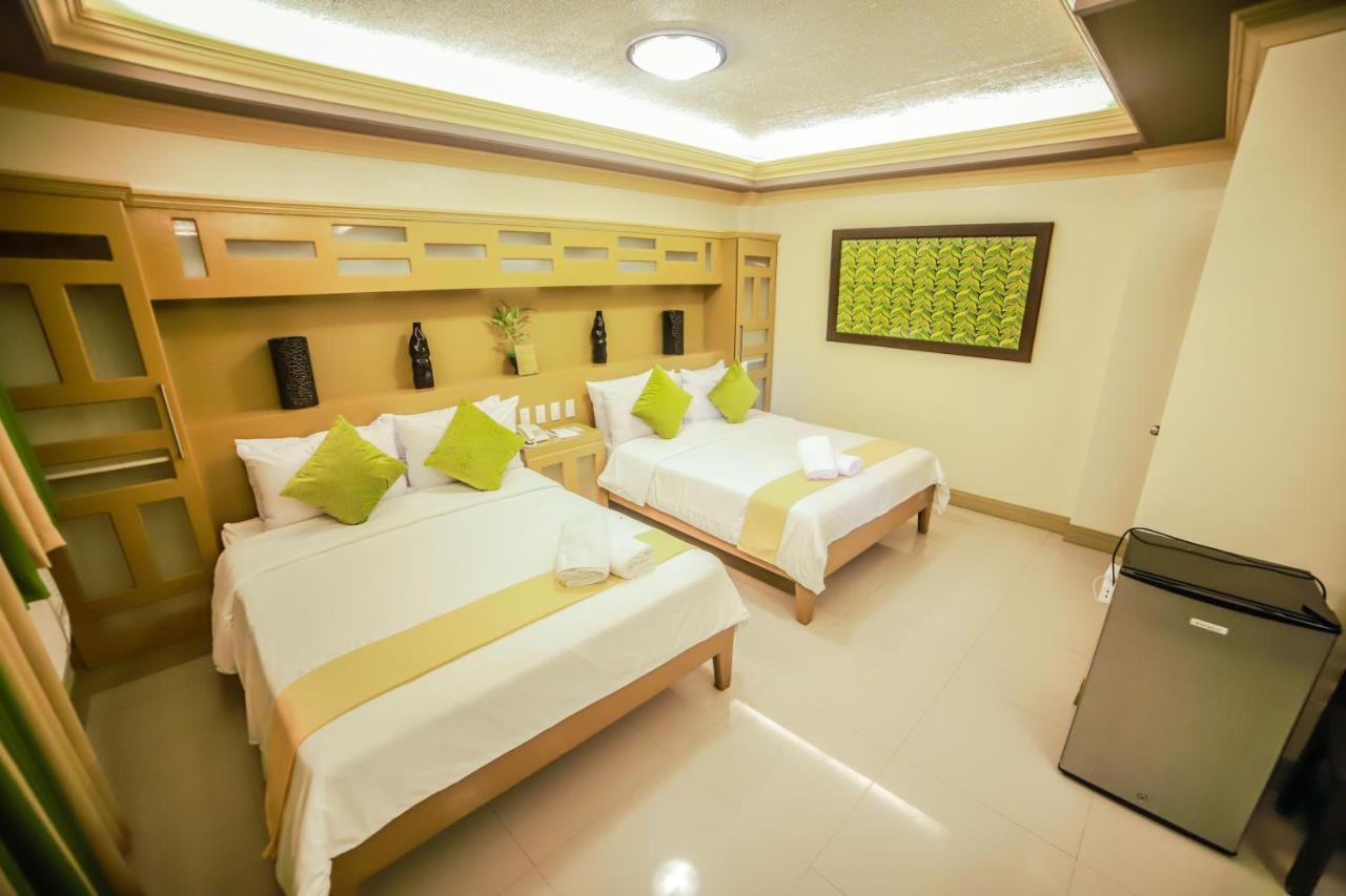 Palayan City Villa Esmeralda Bryan'S Resort Hotel And Restaurant מראה חיצוני תמונה