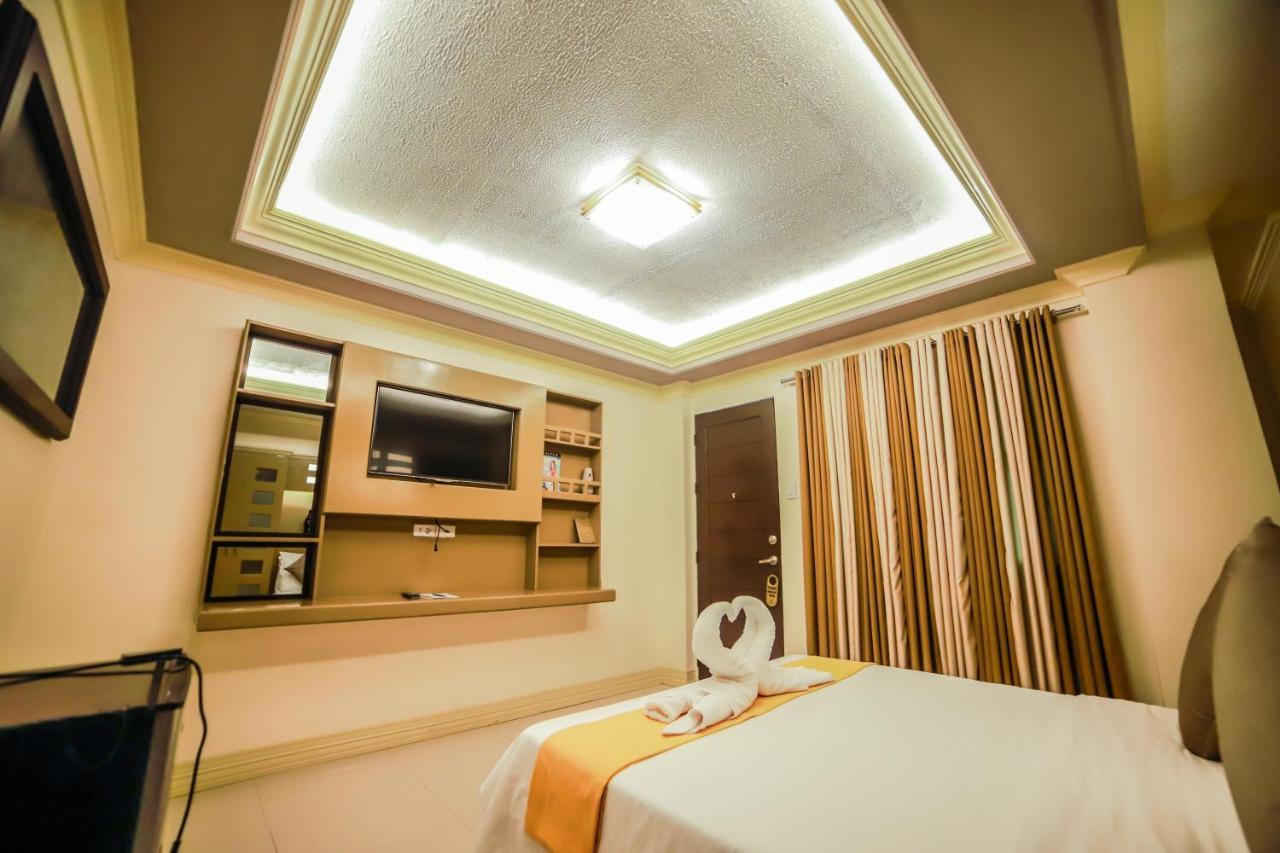 Palayan City Villa Esmeralda Bryan'S Resort Hotel And Restaurant מראה חיצוני תמונה