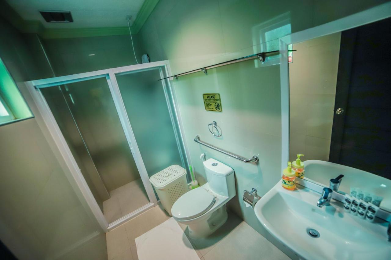 Palayan City Villa Esmeralda Bryan'S Resort Hotel And Restaurant מראה חיצוני תמונה