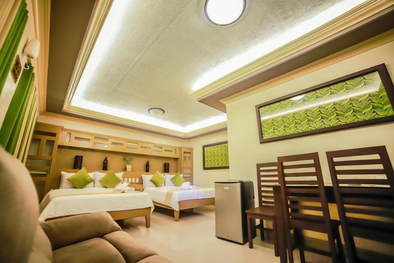 Palayan City Villa Esmeralda Bryan'S Resort Hotel And Restaurant מראה חיצוני תמונה